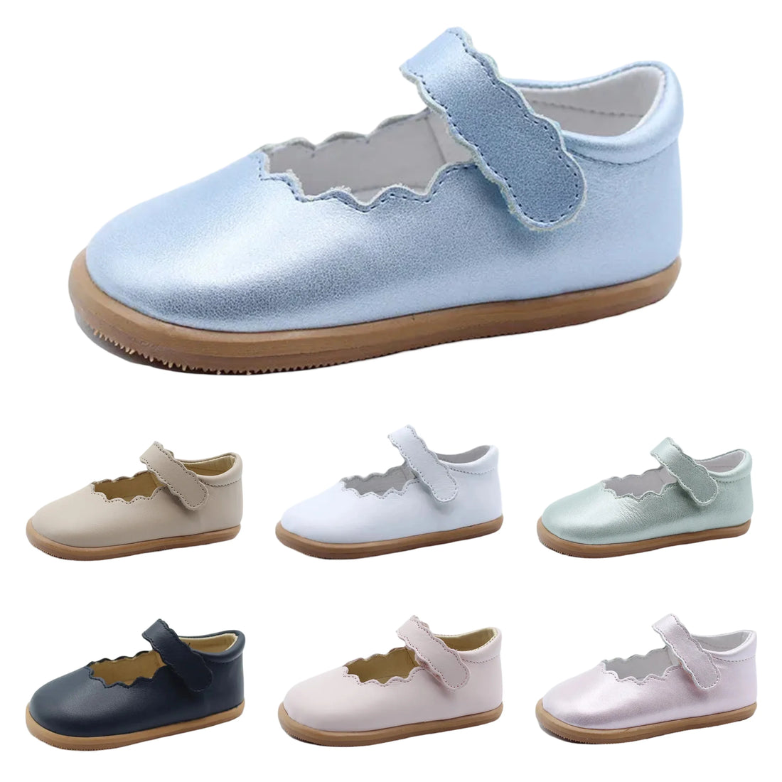 Coleção de Blanditos de cerimónia modelo Nubes em diversas cores, com detalhe ondulado e fecho em Velcro. Disponíveis em azul, bege, branco, verde-água, azul-marinho, rosa claro, dourado e rosa metálico. Calçado barefoot confortável e elegante para cerimónias.