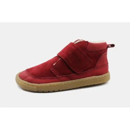 Bota Alaska Barefoot vermelha da Blanditos by Crio's com sola de borracha natural. Calçado Respeitador em couro, flexível, com fecho de velcro ajustável. Modelo Calçado Barefoot.