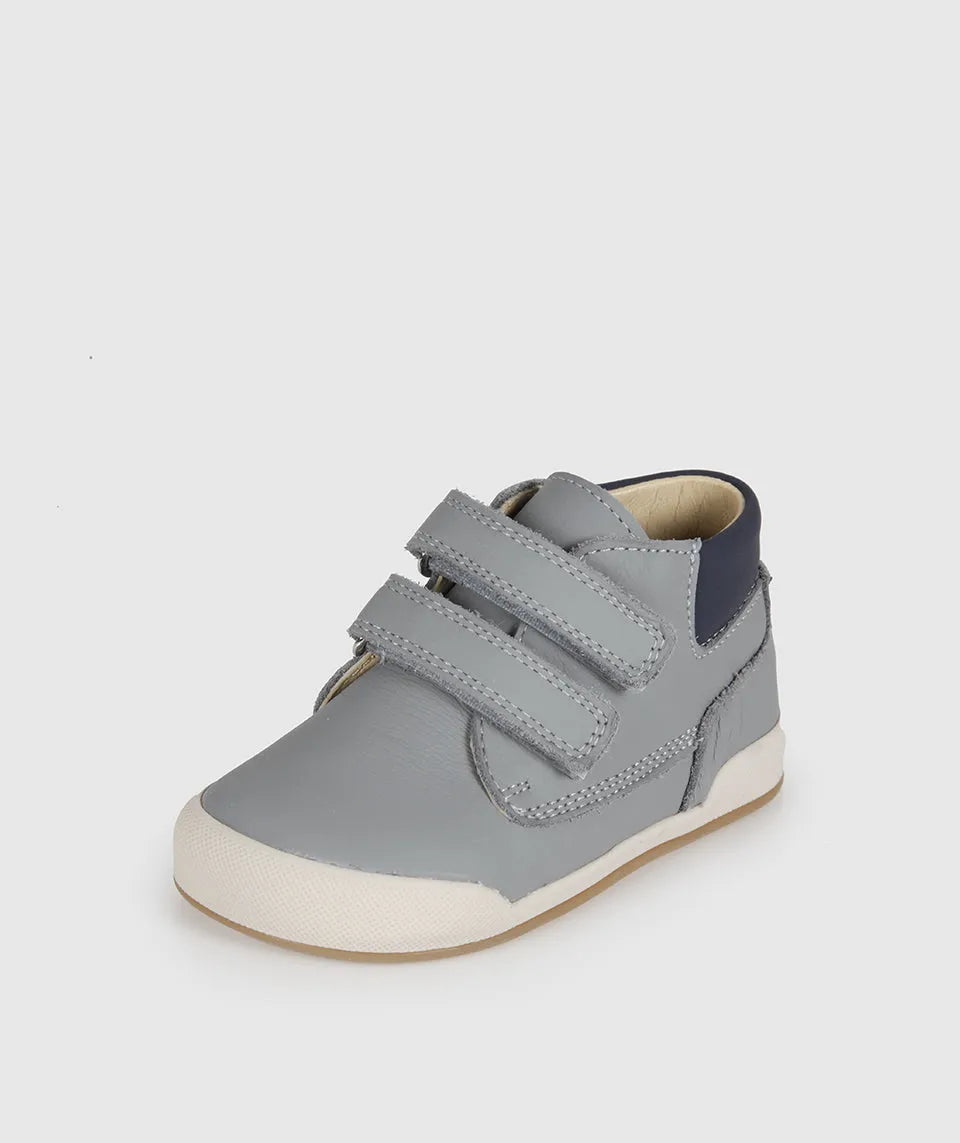 Sapatilha Blanditos Dublin cor Gris (cinza) - Vista lateral de Calçado Respeitador Barefoot infantil com duplo velcro e sola flexível.