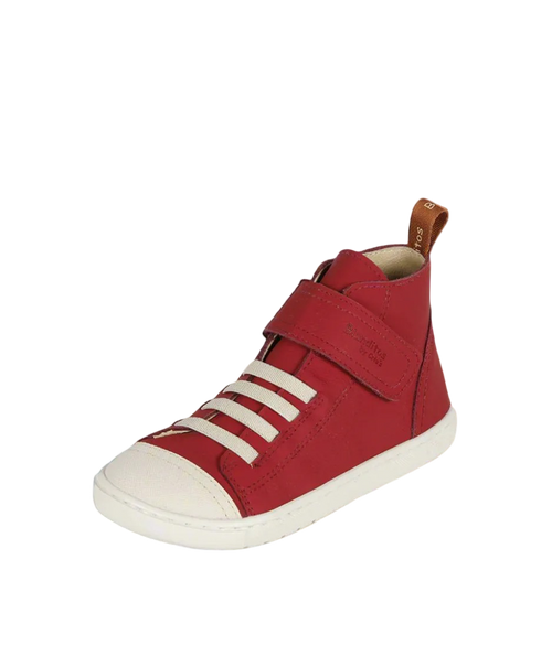 Sapatilha barefoot Blanditos Tokyo Duero (vermelho/tijolo) para criança. Calçado respeitador Crio's, vista lateral mostrando sola flexível e ajuste com velcro. Calçado Barefoot.