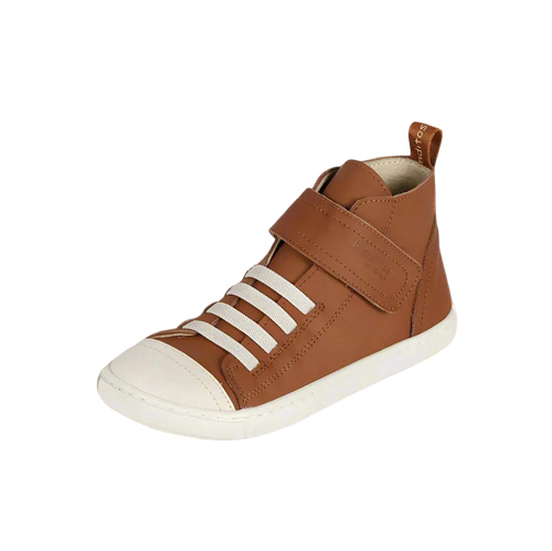 Sapatilha infantil Blanditos Tokyo Ocre (castanho claro/amarelado). Calçado respeitador e barefoot da Crio's com biqueira larga branca e sola flexível. Calçado Barefoot com velcro.