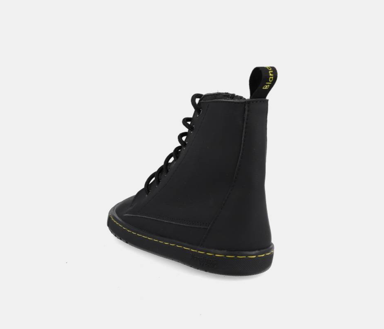 Blanditos by Crio's Sapatilhas/Bota Chicago Negro, vista traseira-direita, com a presilha de puxar e detalhe da sola.