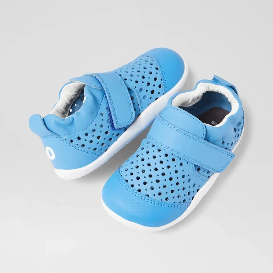 Sapatilhas Bobux XP GO PUNCH Azure vista de ângulo