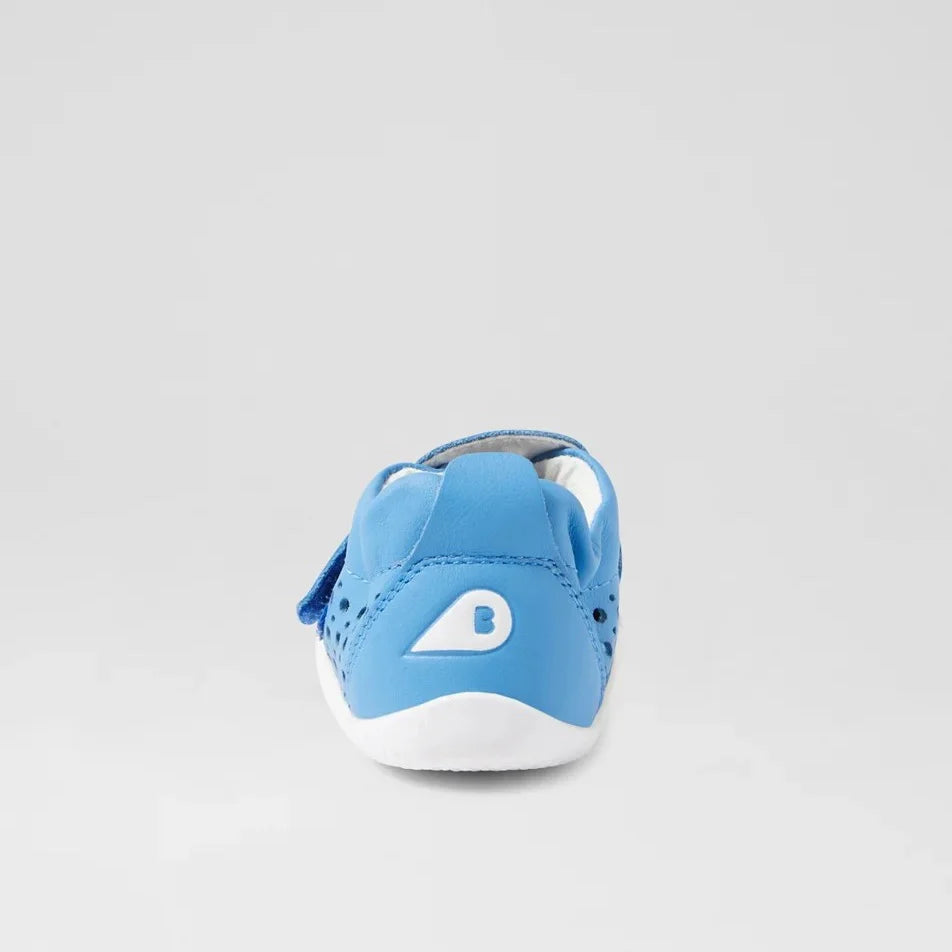 Sapatilhas Bobux XP GO PUNCH Azure vista traseira
