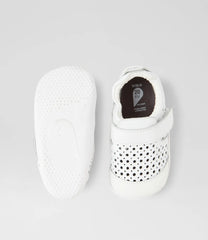 BOBUX XP GO PUNCH shoes White