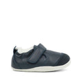 Bota barefoot Bobux Xplorer Marvel Arctic Navy em pele azul com forro de lã merino.