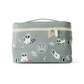 Bolsa térmica Monbento Frosty 5L com padrão de guaxinins (raccoons) em tons de verde-acinzentado, vista frontal com fecho de correr.