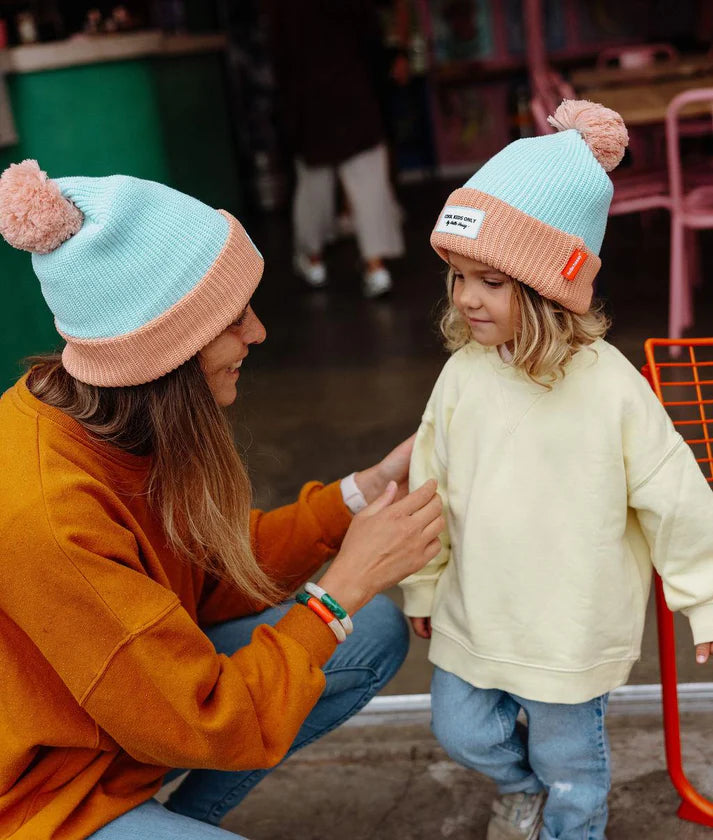 HELLO HOSSY Gorro com Pompom Candy