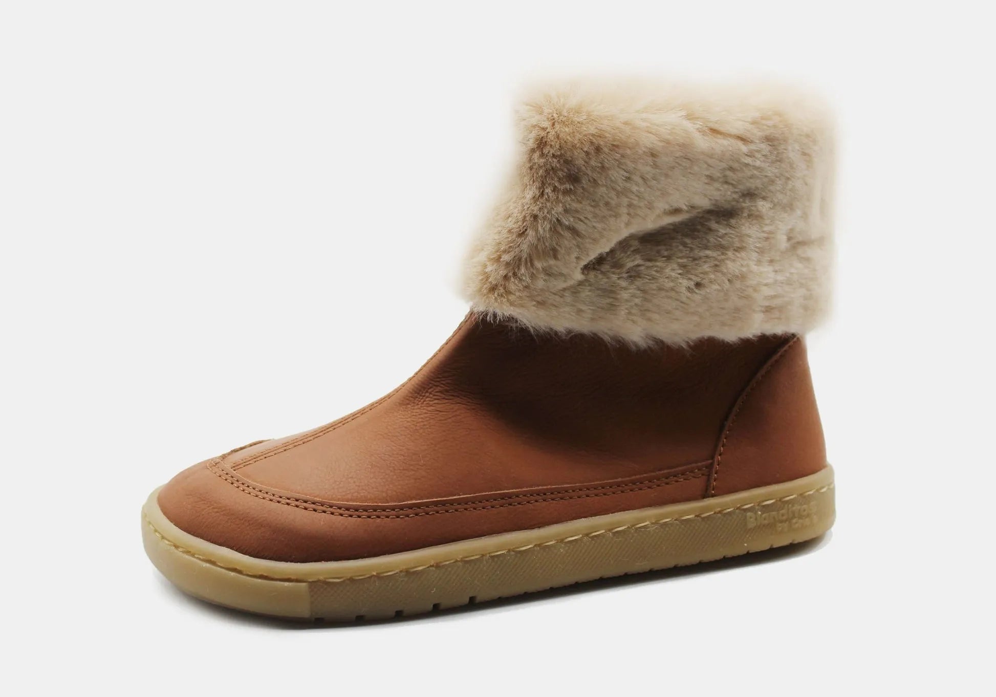 Bota Laponia Barefoot cor Cuero (castanho) da Blanditos by Crio's. Calçado Barefoot infantil em pele lisa com forro quente. Calçado Respeitador com sola branca e flexível.