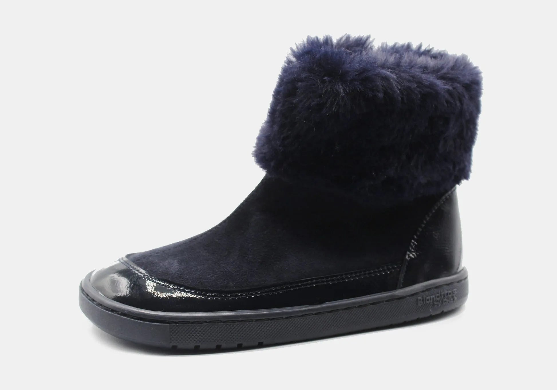 Bota Laponia Barefoot cor Navy (azul escuro) da Blanditos by Crio's. Calçado Respeitador infantil em pele com forro e sola escura. Calçado Barefoot flexível e quente.