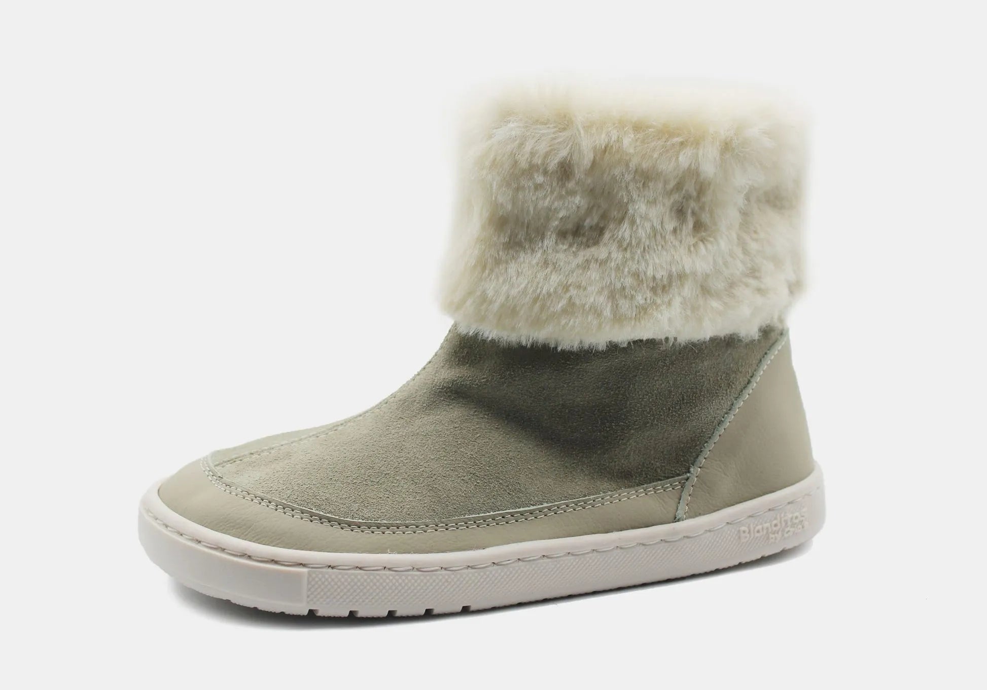 Bota Laponia Barefoot cor verde da Blanditos by Crio's. Calçado Respeitador infantil em pele camurça com forro quente. Calçado Barefoot confortável com sola branca.