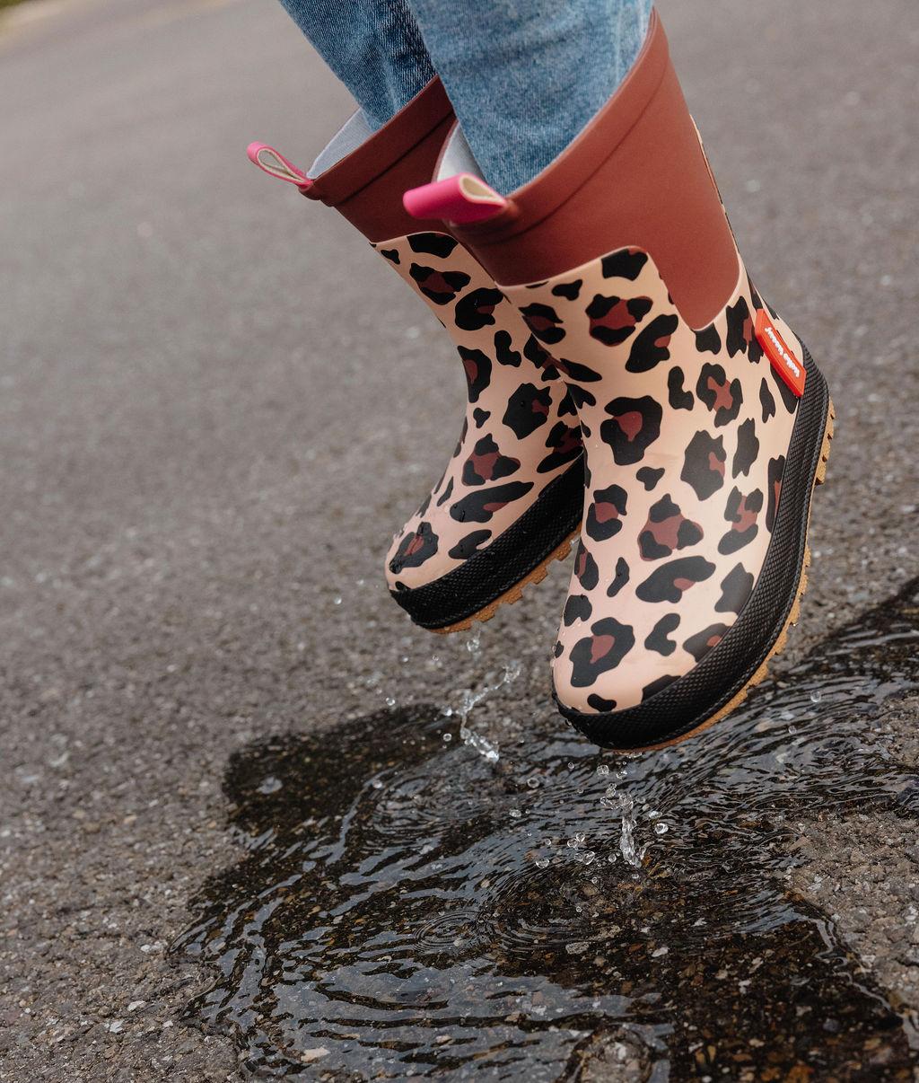 Botas de chuva Hello Hossy Léopard, estampado animal print marrom e preto