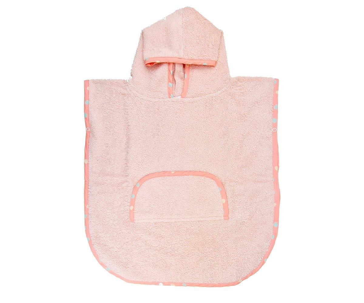 Vista frontal de um poncho de banho Btbox rosa para criança (1-4 anos) com capuz e bolso frontal prático.
