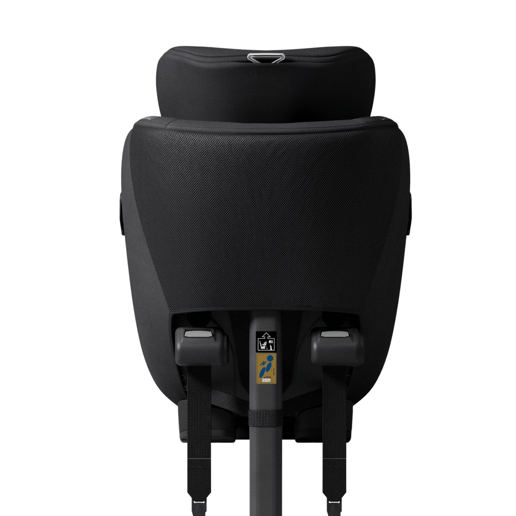 A cadeira auto Axkid Minikid 4 MAX na cor preta, vista de frente, com o assento reclinado para uma posição de descanso.