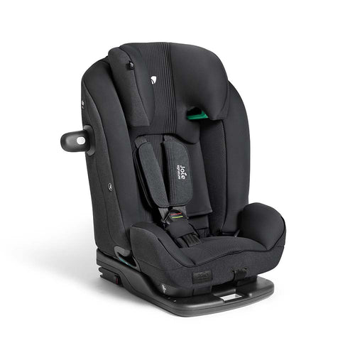 Cadeira auto Joie i-Plenti Signature preta, vista frontal, com arnês de 5 pontos e encosto de cabeça ajustável, isolada em fundo branco.