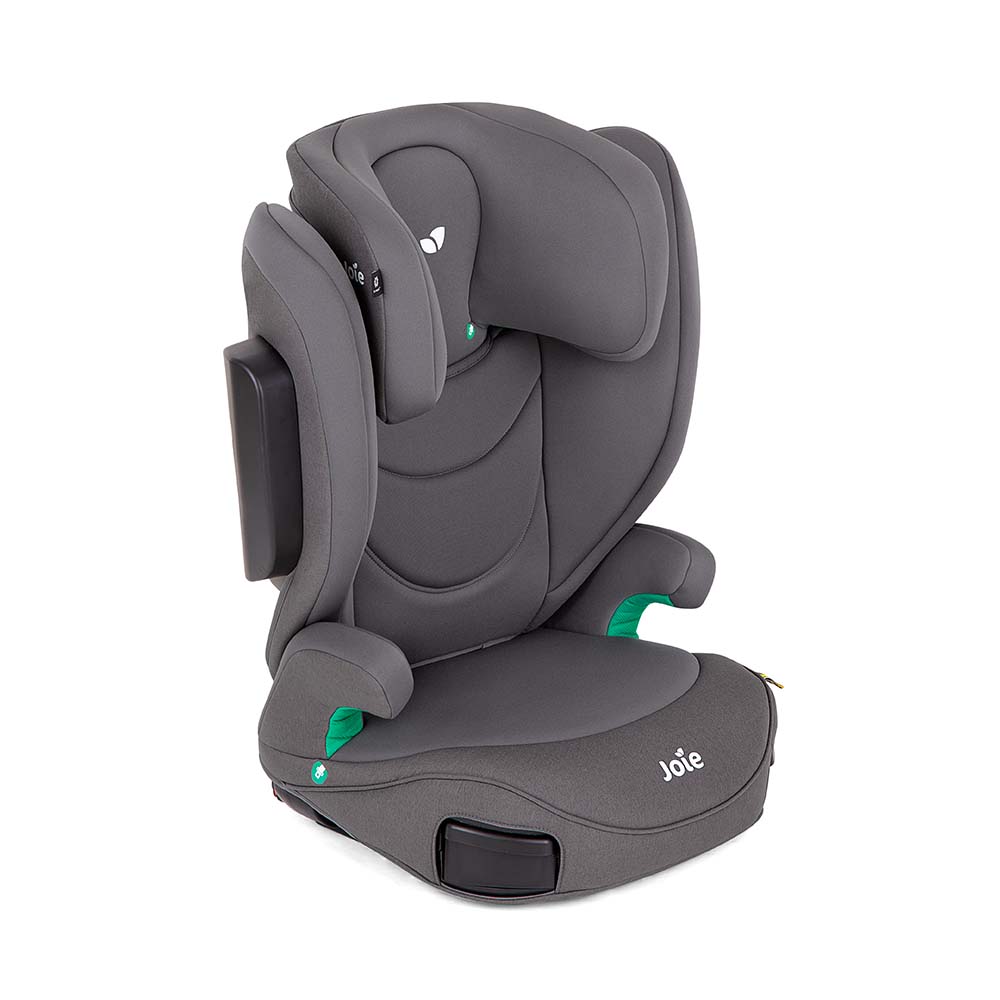 Cadeira auto Joie i-Trillo FX cinzenta, vista em ângulo, mostrando o perfil lateral, encosto de cabeça ajustável e apoio de braço.