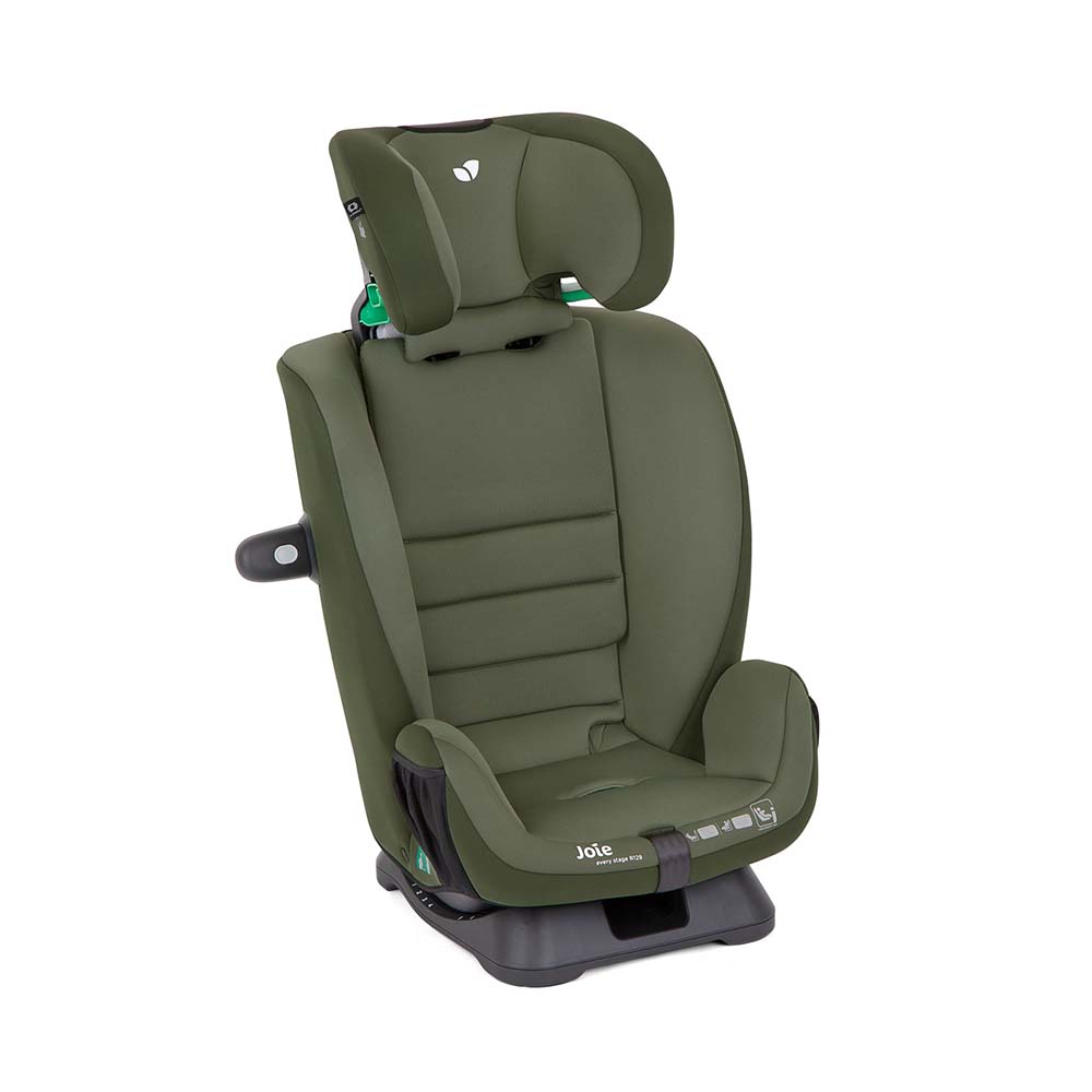 Imagem detalhada da etiqueta de homologação ECE R129/03 na cadeira auto Joie Every Stage R129, confirmando a certificação i-Size.