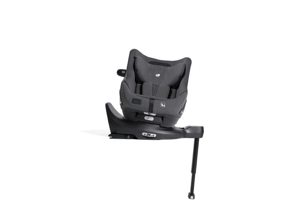 Cadeira auto Joie i-Harbour Signature E cinzenta, instalada na base Isofix, mostrando a rotação e os indicadores de instalação.