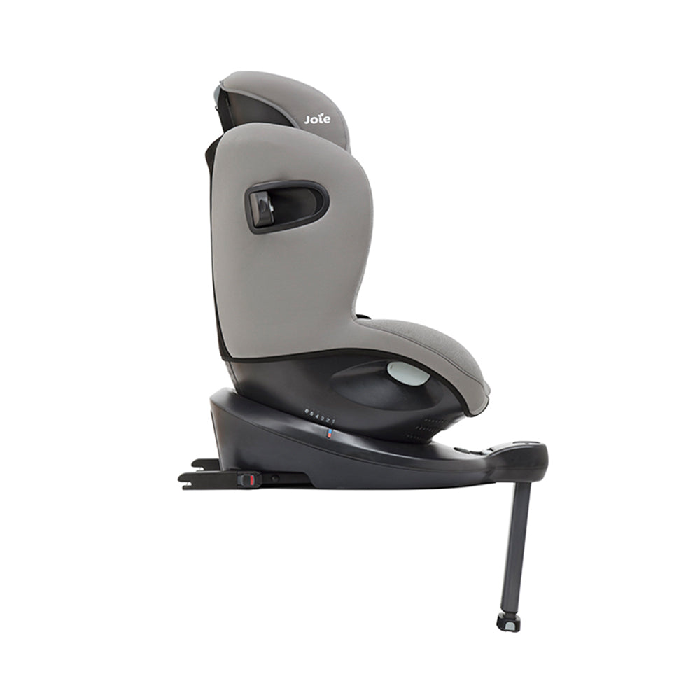 Demonstração da rotação de 360 graus da cadeira Joie i-Spin 360, facilitando o acesso lateral para colocar ou retirar o bebé.