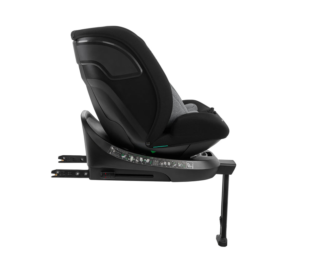 Cadeira auto Kikkaboo i-Orbit (40-150cm) em perfil lateral, cor preta, com base ISOFIX e perna de apoio visíveis. (Imagem idêntica à 1)