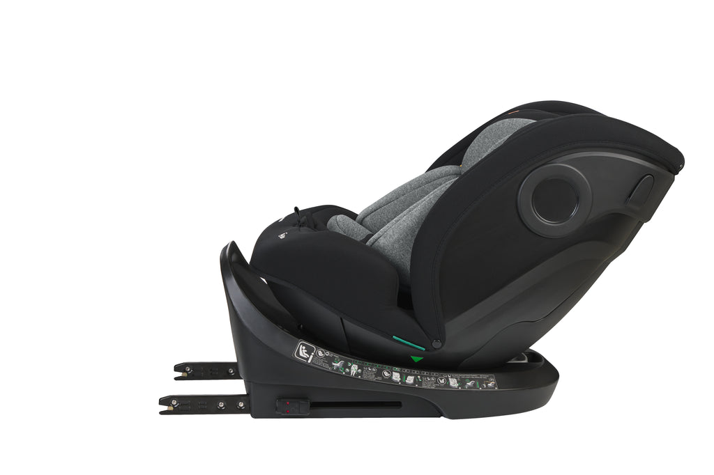 Detalhe da base da cadeira auto Kikkaboo i-Hike, exibindo os indicadores e alavancas de ajuste ISOFIX e pata de apoio.