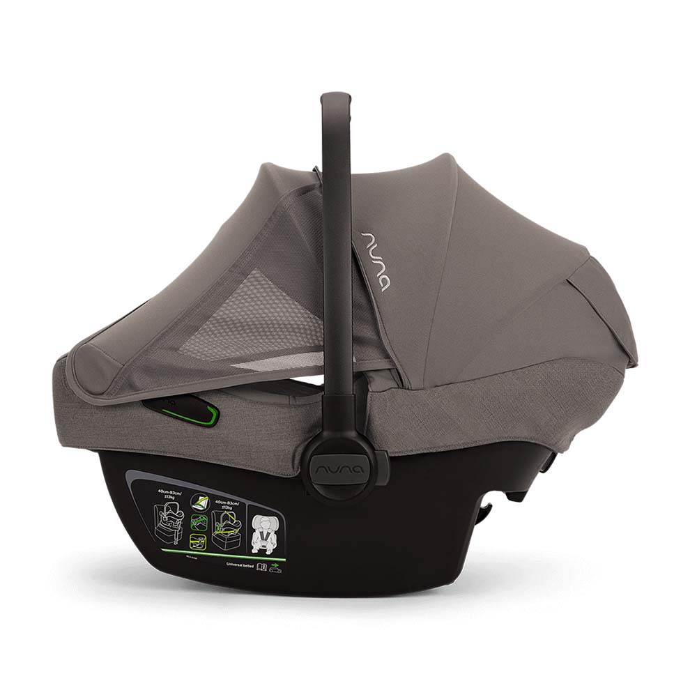 Comparação visual da Nuna Pipa Next com a BASE™ next (vendida separadamente), mostrando a compatibilidade com o sistema modular NEXT.