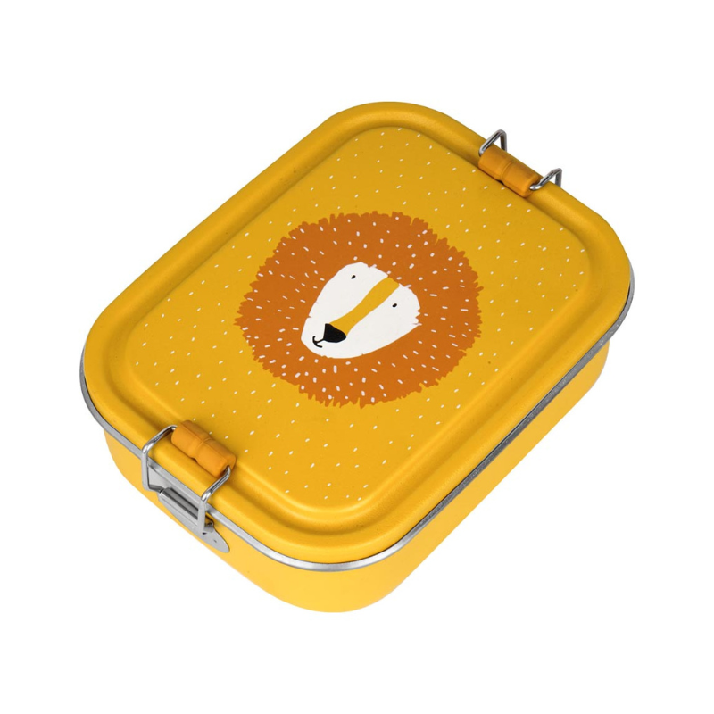 Caixa de lanche retangular amarela com estampa de leão (Mr. Lion) e fechos metálicos.