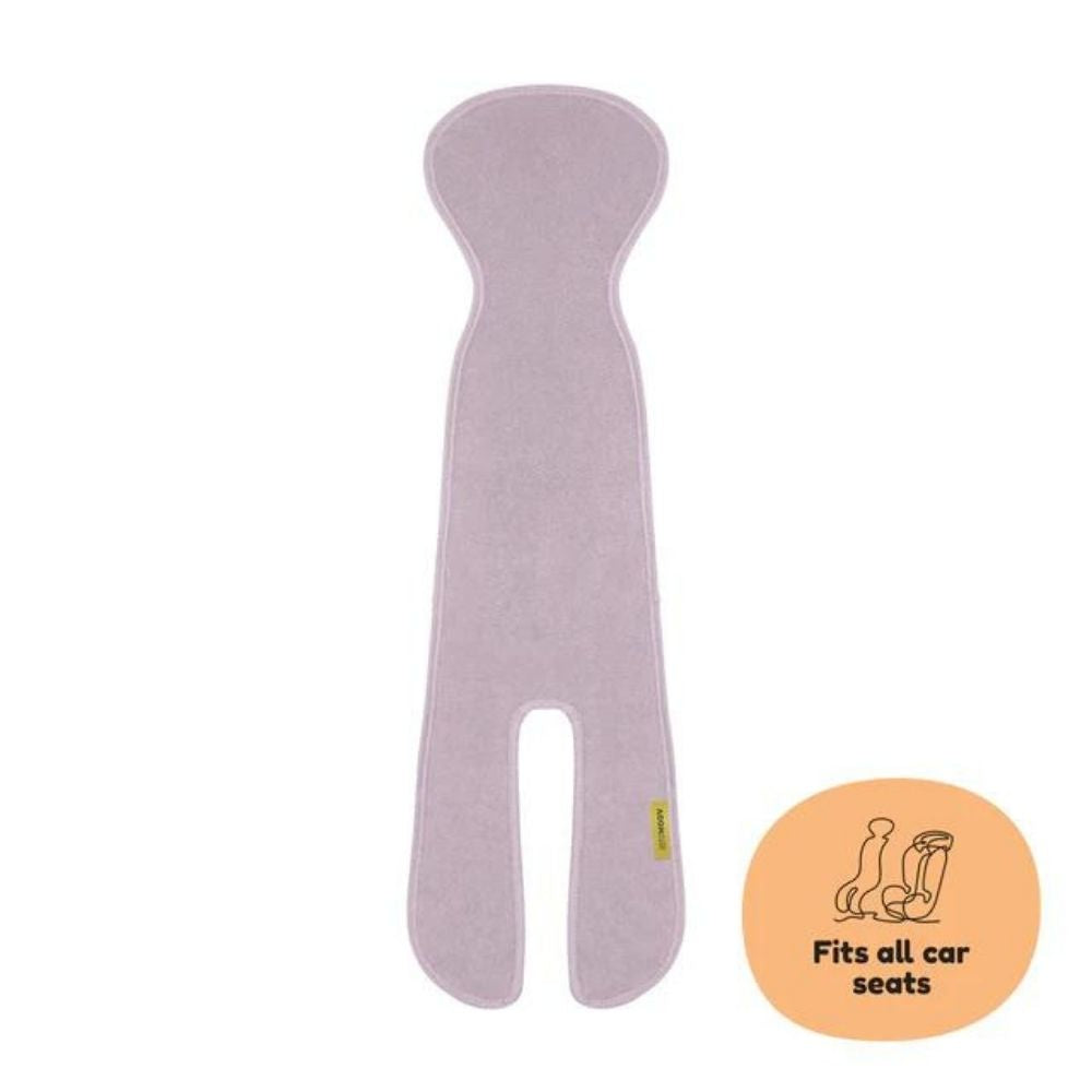 Imagem isolada da capa Aeromoov AirLayer 3D cor lilás, mostrando o seu formato ergonómico completo com aberturas para o cinto, e um ícone de 'fits all car seats'.