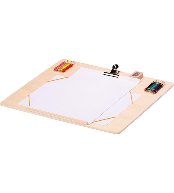 Cavalete de madeira small foot para desenhar, com superfície inclinada, prendedor de papel, apontador integrado e compartimentos para lápis coloridos. Ideal para crianças desenvolverem a criatividade.