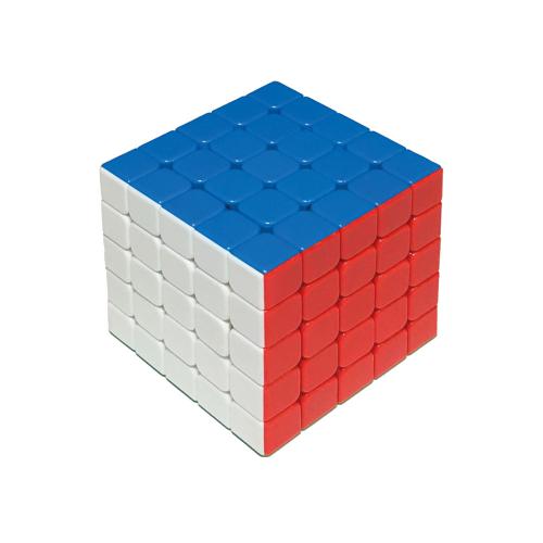 Imagem detalhada do Cayro Cubo 5x5 Clássico, exibindo as suas múltiplas camadas e cores vibrantes numa perspectiva isométrica.
