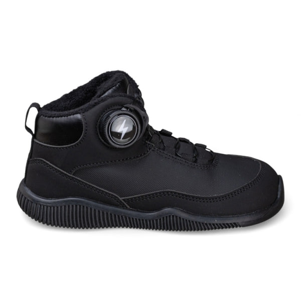 Bota barefoot infantil Chetto em preto com ajuste confortável