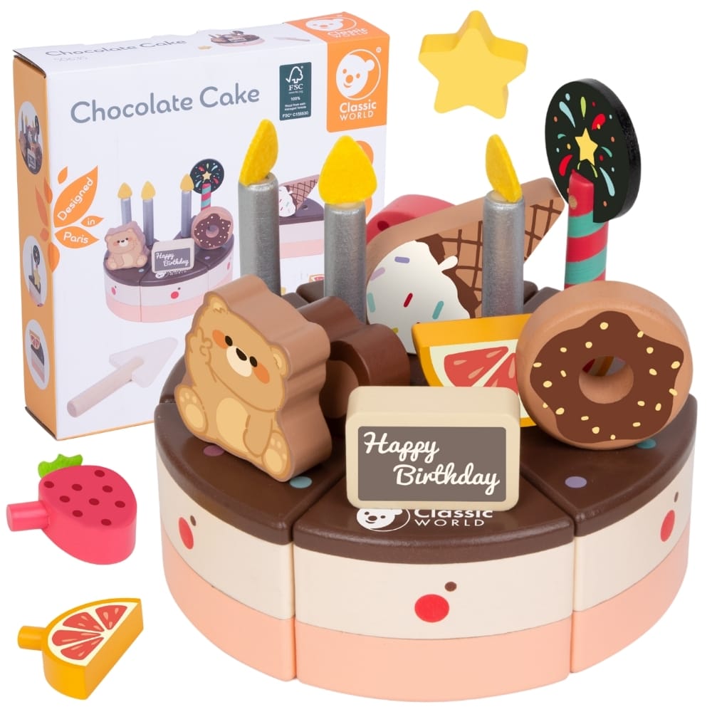 Bolo de chocolate de madeira Classic World cortado em 6 fatias, com velas e elementos decorativos, pronto para brincar.