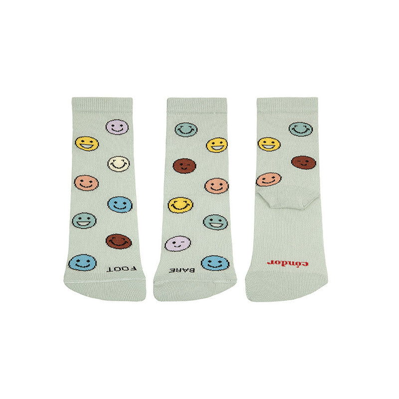 Três meias Condor Barefoot Sea Mist com padrão de carinhas sorridentes coloridas, exibindo a parte da frente e o calcanhar da meia.