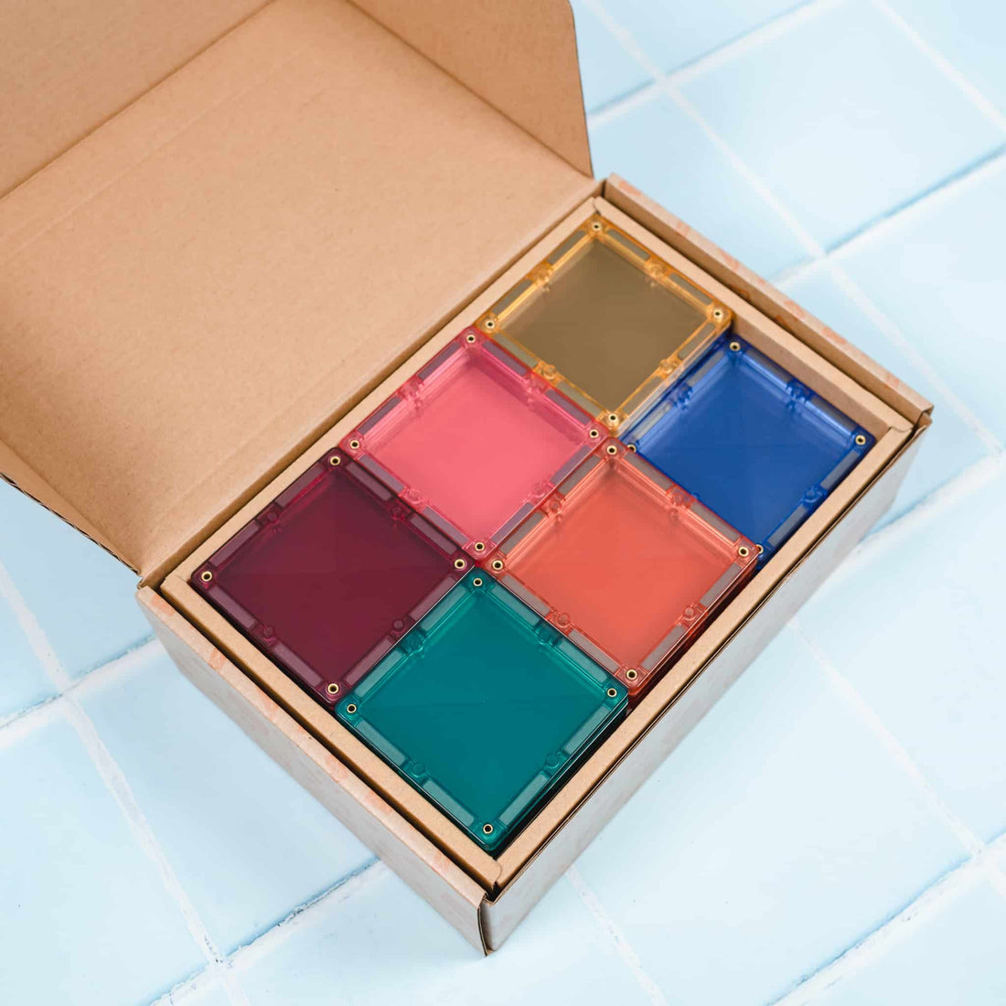 Caixa do Connetix Jogo blocos Magnético Pastel Square 40 pc, mostrando azulejos e foguetão.