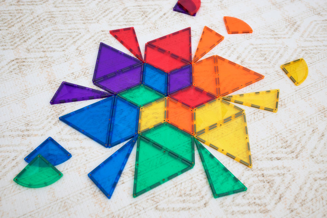 Caixa do Connetix Jogo blocos Magnético Rainbow Shape Expansion 36 pc, mostrando o produto e formas construídas.