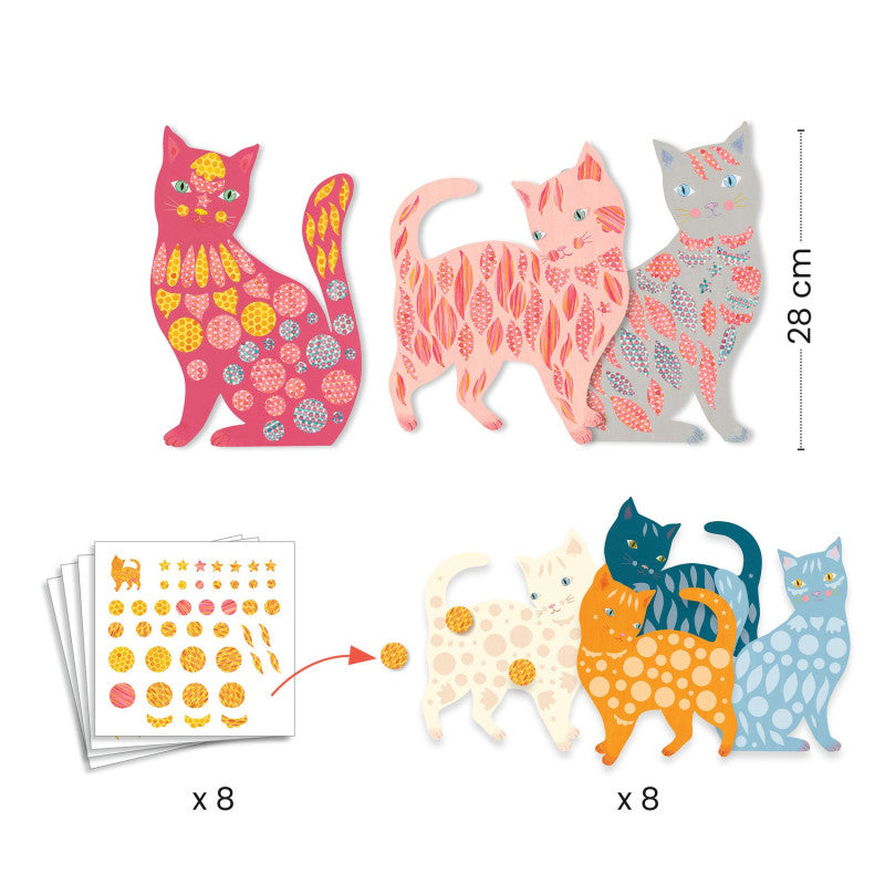 Componentes do kit Djeco Gatinhos da Elodie, mostrando gatinhos decorados, gatinhos em branco e folhas de autocolantes.