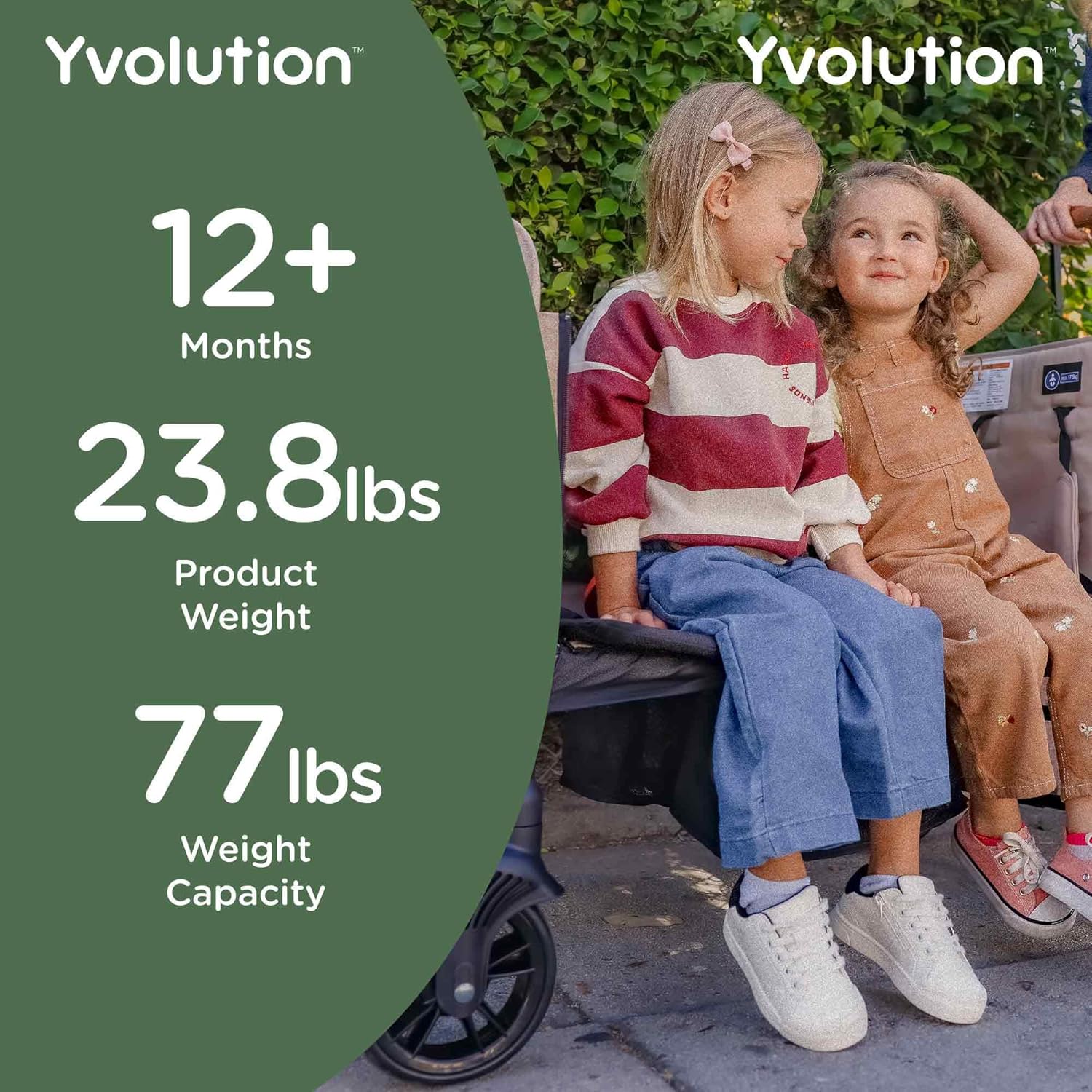 Duas crianças felizes sentadas no Wagon Yvolution verde, mostrando a capacidade e o conforto do produto.