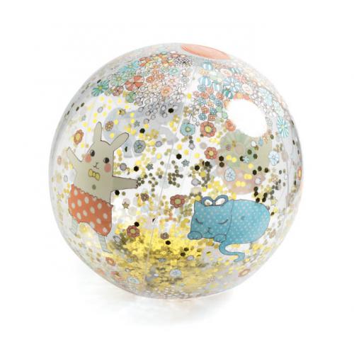 Bola insuflável Djeco de 35cm com desenhos de coelho e gato e detalhes de brilho dourado no interior.