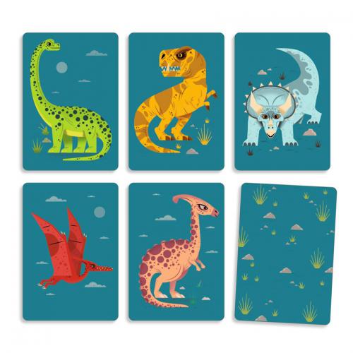 Seis cartas do jogo Djeco Dino Draft mostrando ilustrações de dinossauros: Brachiosaurus, T-Rex, Triceratops, Pterodactyl, Parasaurolophus e verso da carta.