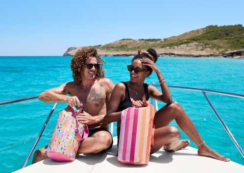 Bolsa estanque Dock and Bay de 20 litros em material reciclado azul para proteção contra água e areia.