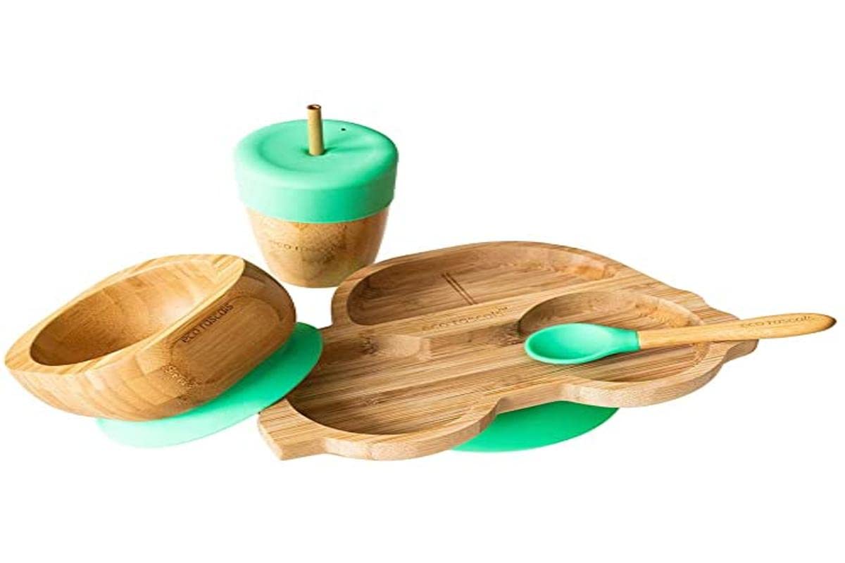 Conjunto de refeição infantil Eco Rascals em bambu natural com prato em formato de carro verde, taça, copo e colher