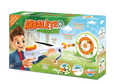 Embalagem da arbalete infantil Buki Handbow com um rapaz a segurá-la, mostrando o alvo e as 6 flechas de ventosa, com indicação de 6m de alcance e idade 6+.