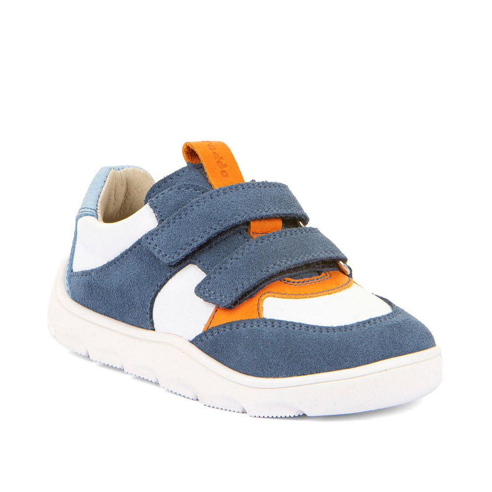 Ténis infantil Froddo modelo ZERU SPRING em pele, com cores azul-escuro, branco e laranja, apresentando fecho duplo de velcro sobre fundo branco.