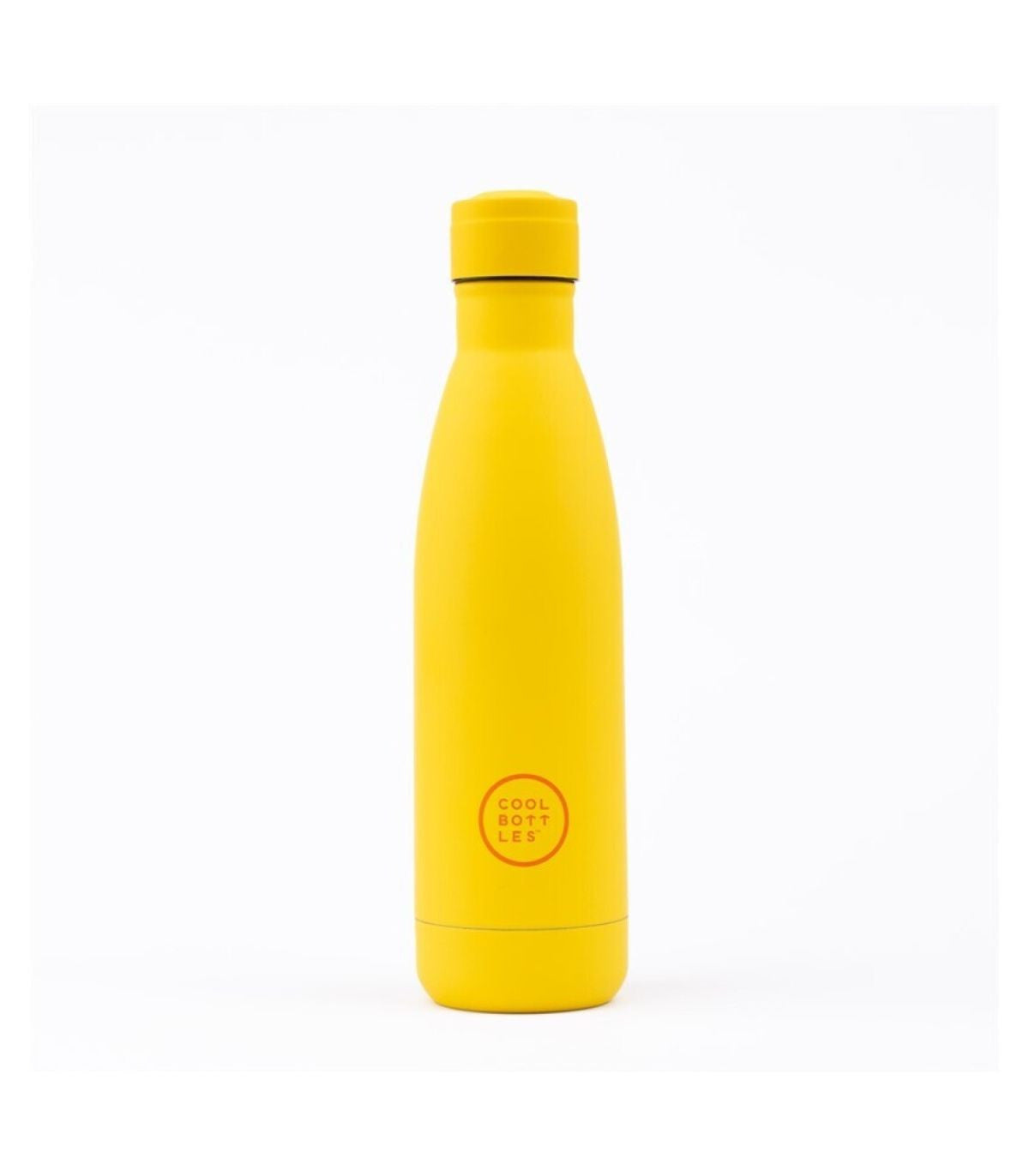 Garrafa térmica Cool Bottles 500ml em amarelo vivo (Vivid Yellow) com acabamento mate, vista frontal. Logo circular vermelho na base.