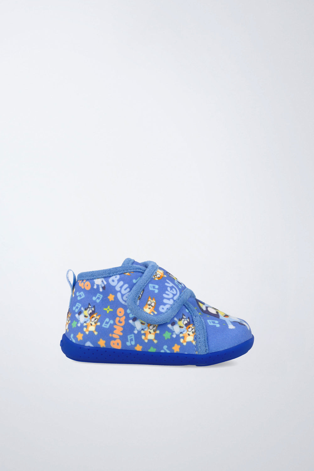 Pantufas infantis Garvalín Bluey em têxtil azul com fecho de velcro para casa
