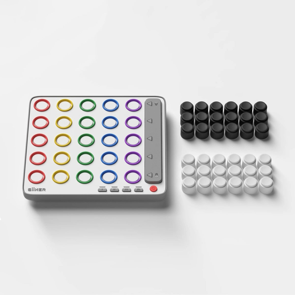 Componentes completos do Giiker Smart Four: o tabuleiro eletrónico, e as pilhas de peças pretas e brancas separadas.