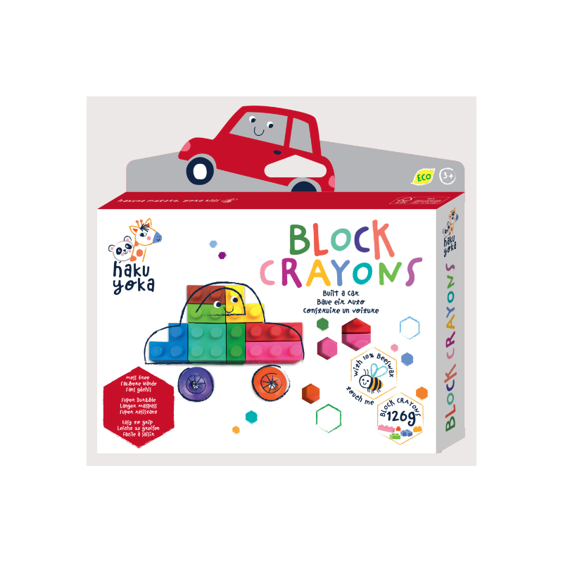 Embalagem dos HAKU YOKA Block Crayons, mostrando um carro construído com lápis de cera em blocos coloridos, destacando a marca e a composição em cera de abelha.