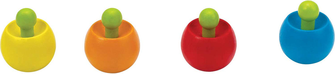 Quatro guizos Hape coloridos diferentes, em forma de ovo com um pequeno pino verde no topo.