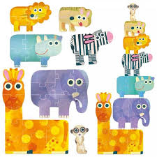 Detalhe das peças grandes e resistentes do puzzle da girafa, destacando a espessura e a qualidade para mãos pequenas.