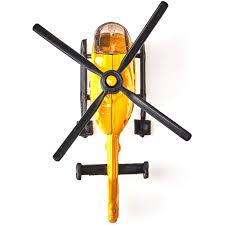 Vista superior do Helicóptero de Emergência SIKU, destacando as quatro hélices pretas e o corpo amarelo.